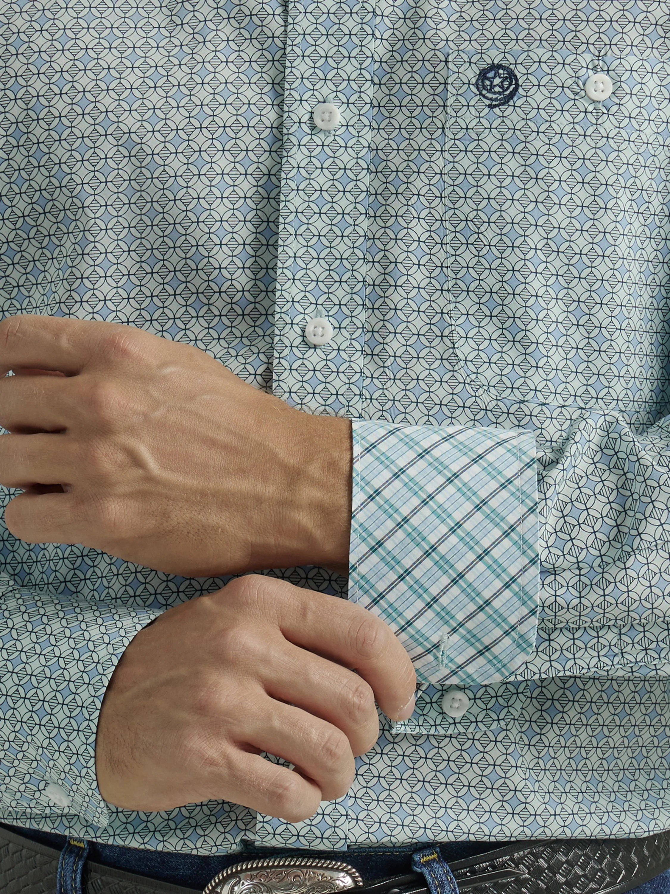 Wrangler Men's George Strait Collection Light Blue Geometric Print Button-Down Shirt
